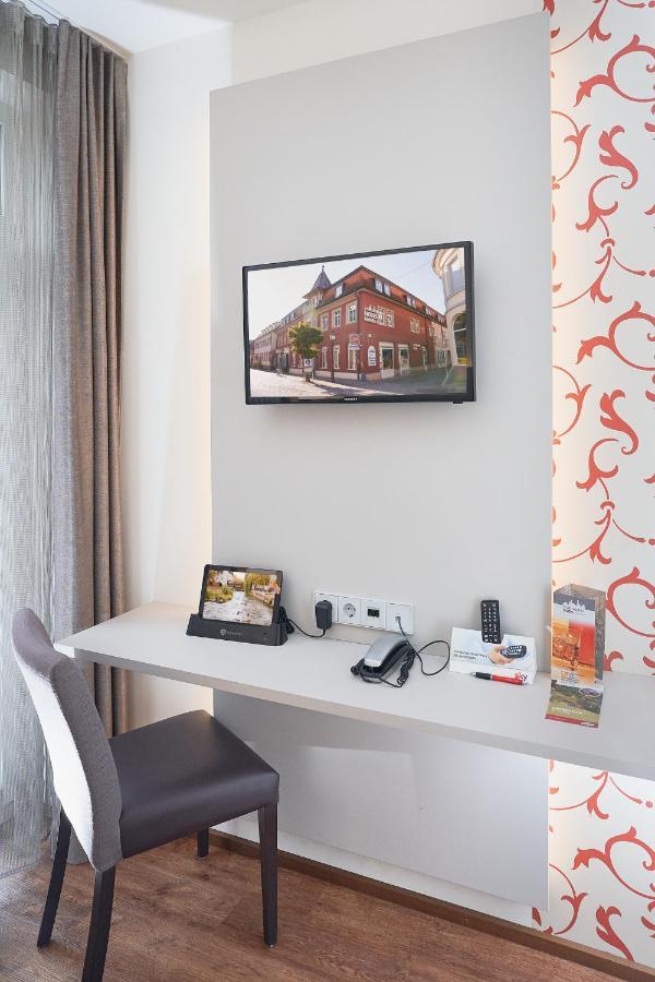Stadthotel Engel Ettlingen Ngoại thất bức ảnh