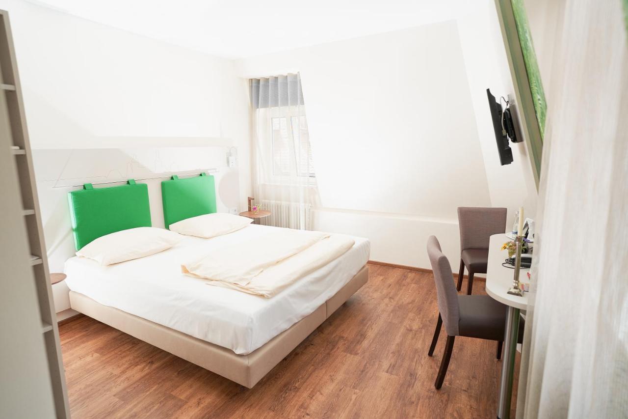 Stadthotel Engel Ettlingen Ngoại thất bức ảnh