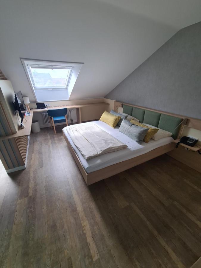 Stadthotel Engel Ettlingen Ngoại thất bức ảnh