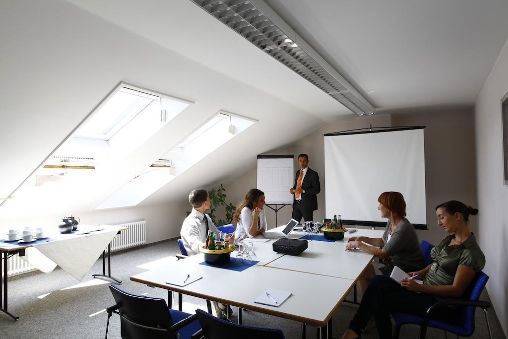 Stadthotel Engel Ettlingen Ngoại thất bức ảnh
